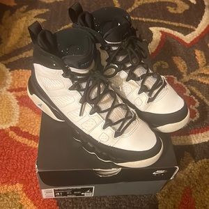 Air Jordan 9 Retro (GS).